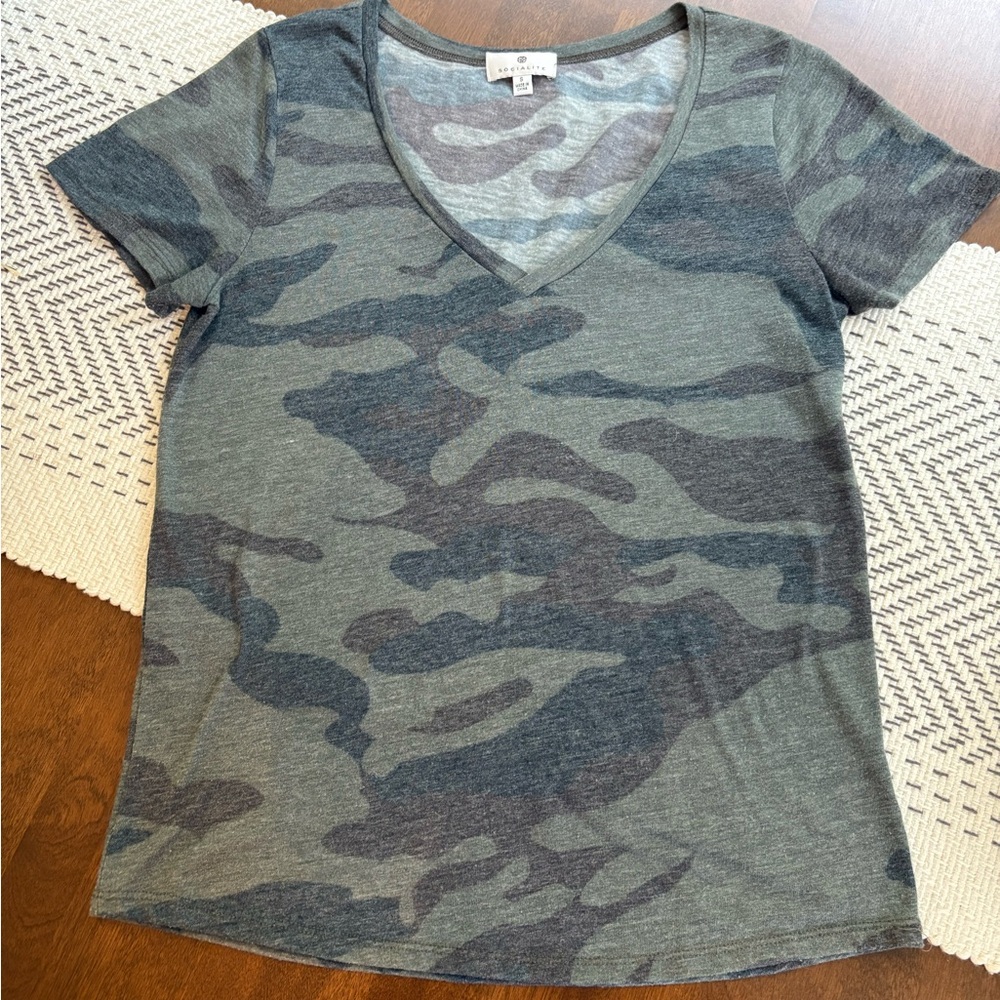 Socialite Camo Short Sleeve Tee Small